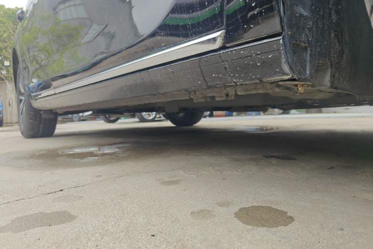 Used Roewe e950 2017 50T Hybrid Connected Executive Edition Chassis Front Right