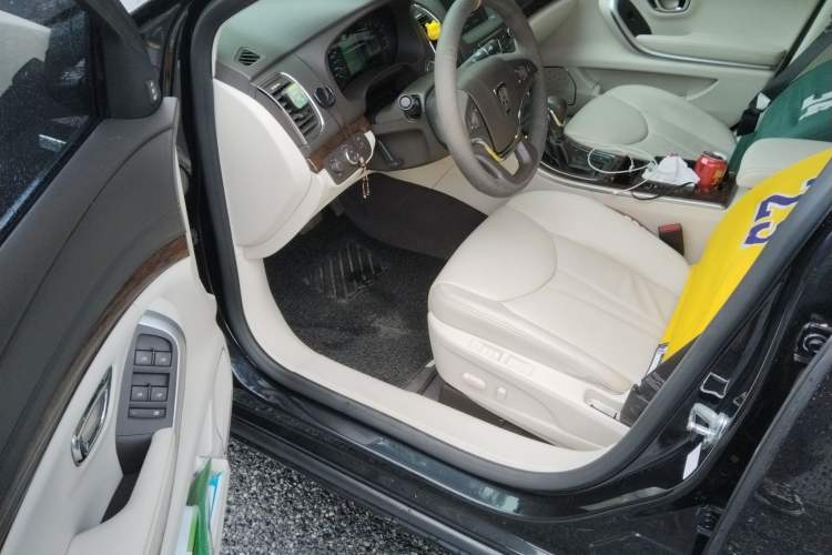 Used Roewe e950 2017 50T Hybrid Connected Executive Edition Driver Seat