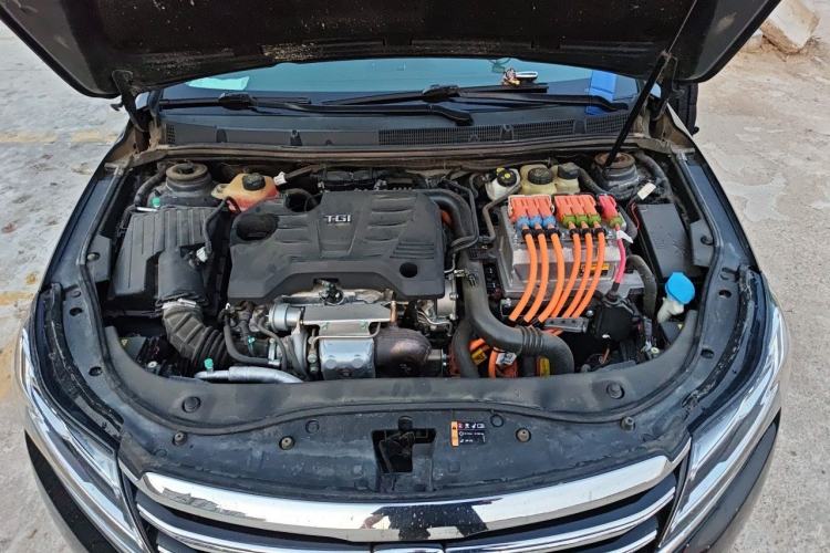 Used Roewe e950 2017 50T Hybrid Connected Executive Edition Engine Bay