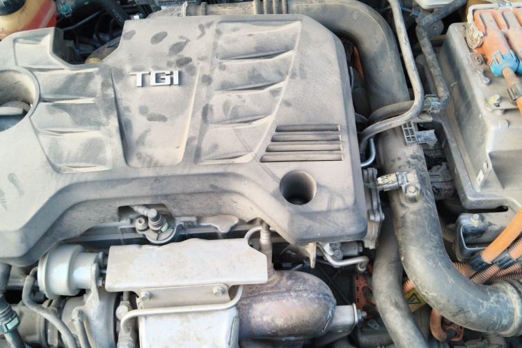 Used Roewe e950 2017 50T Hybrid Connected Executive Edition Engine Bay