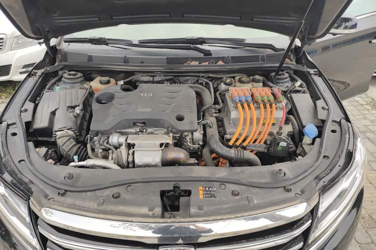 Used Roewe e950 2017 50T Hybrid Connected Executive Edition Engine Bay