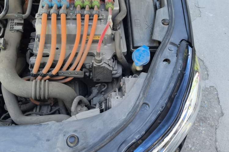Used Roewe e950 2017 50T Hybrid Connected Executive Edition Engine Bay Left