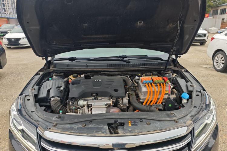 Used Roewe e950 2017 50T Hybrid Connected Executive Edition Engine Bay