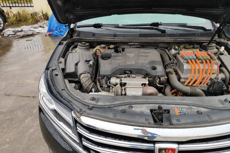 Used Roewe e950 2017 50T Hybrid Connected Executive Edition Engine Bay Right