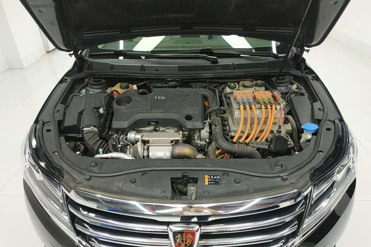 Used Roewe e950 2017 50T Hybrid Connected Executive Edition Engine Bay
