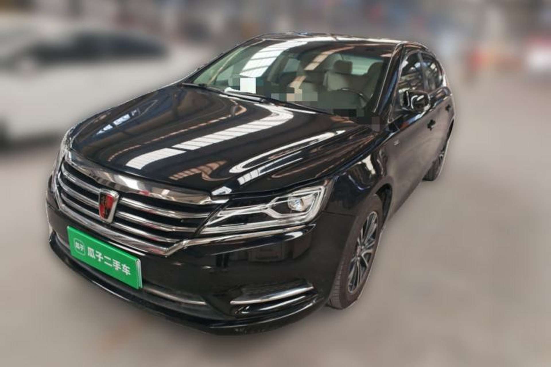 Used Roewe e950 2017 50T Hybrid Connected Executive Edition Front Left 45 Deg