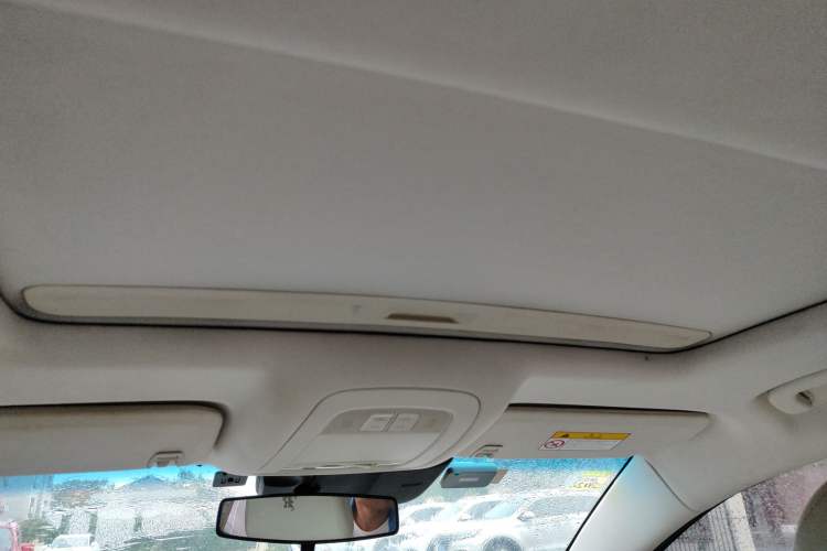 Used Roewe e950 2017 50T Hybrid Connected Executive Edition Headliner