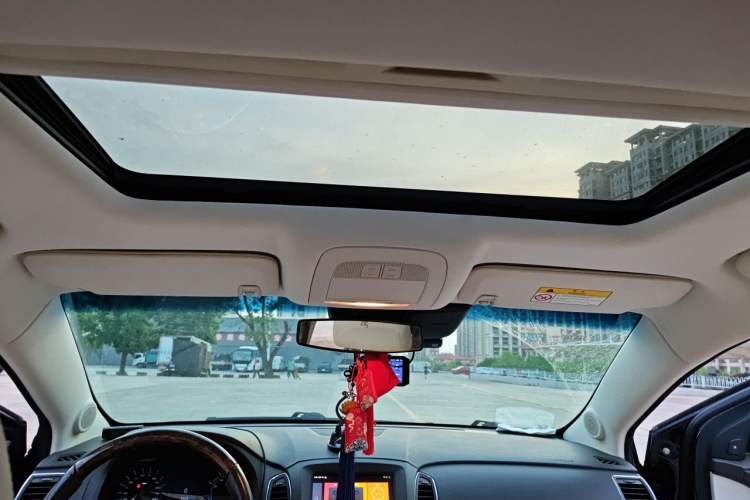 Used Roewe e950 2017 50T Hybrid Connected Executive Edition Headliner