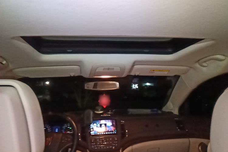 Used Roewe e950 2017 50T Hybrid Connected Executive Edition Headliner