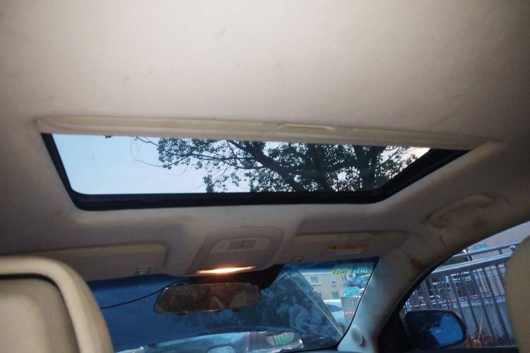 Used Roewe e950 2017 50T Hybrid Connected Executive Edition Headliner