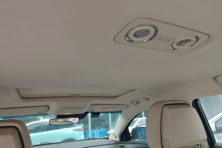 Used Roewe e950 2017 50T Hybrid Connected Executive Edition Headliner