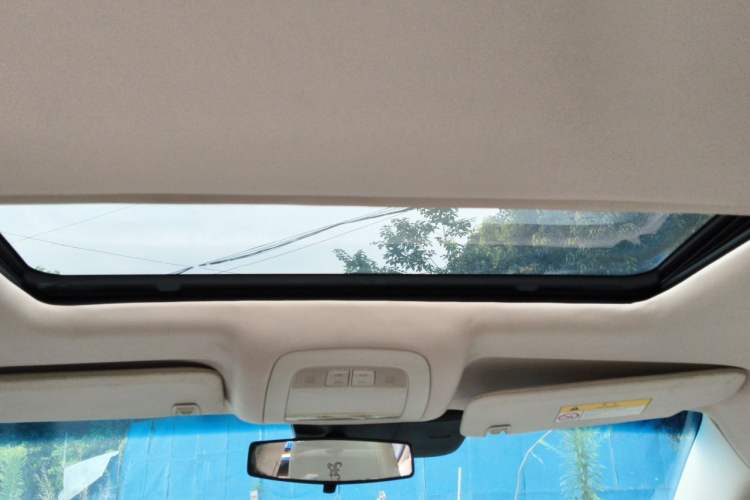 Used Roewe e950 2017 50T Hybrid Connected Executive Edition Headliner