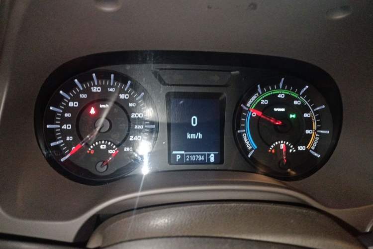 Used Roewe e950 2017 50T Hybrid Connected Executive Edition Instrument Cluster