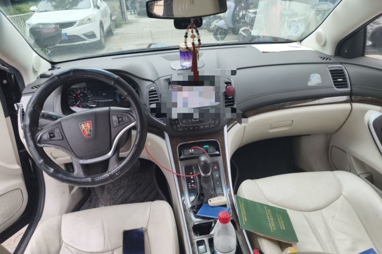 Used Roewe e950 2017 50T Hybrid Connected Executive Edition Interior 2