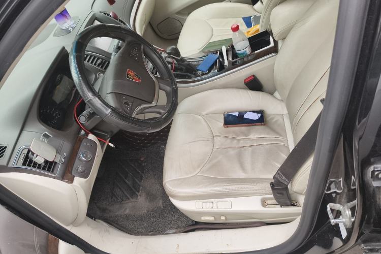 Used Roewe e950 2017 50T Hybrid Connected Executive Edition Interior 3