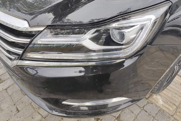 Used Roewe e950 2017 50T Hybrid Connected Executive Edition Left Front Headlight
