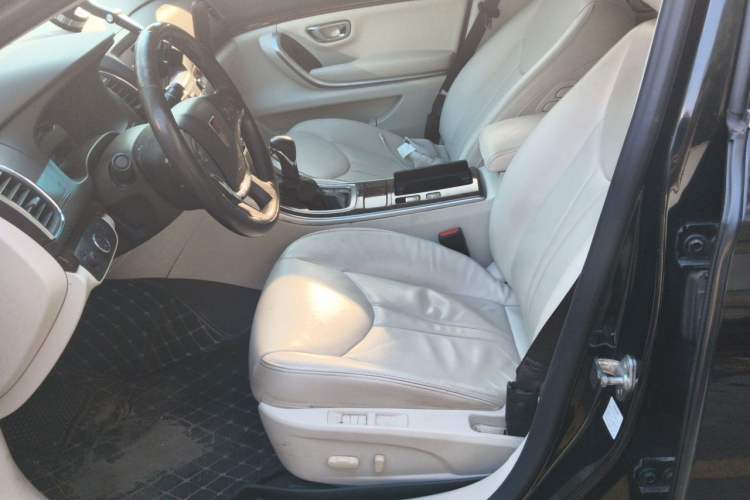 Used Roewe e950 2017 50T Hybrid Connected Executive Edition Left Front Seat