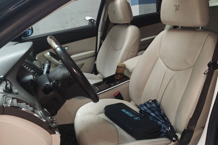 Used Roewe e950 2017 50T Hybrid Connected Executive Edition Left Front Seat