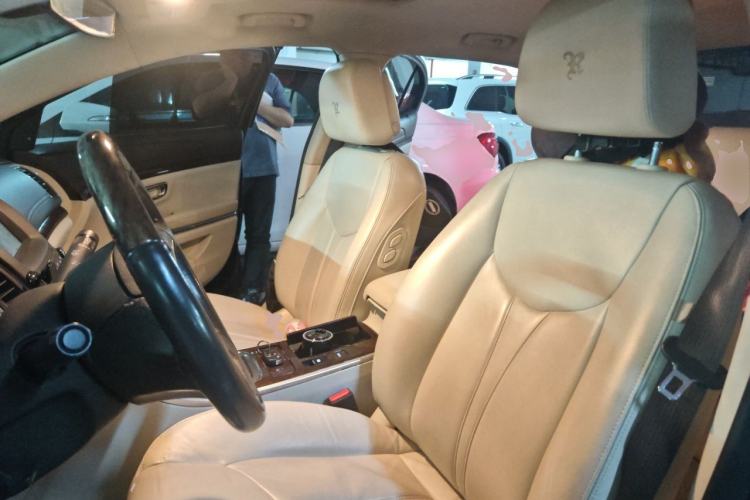 Used Roewe e950 2017 50T Hybrid Connected Executive Edition Left Front Seat