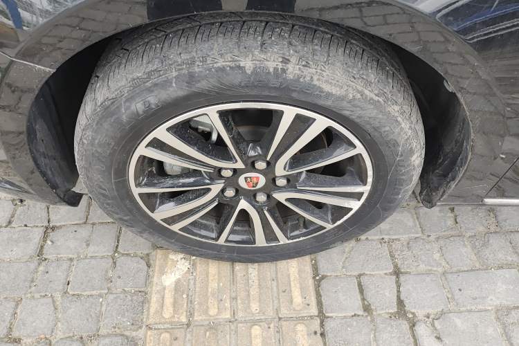 Used Roewe e950 2017 50T Hybrid Connected Executive Edition Left Front Wheel Hub