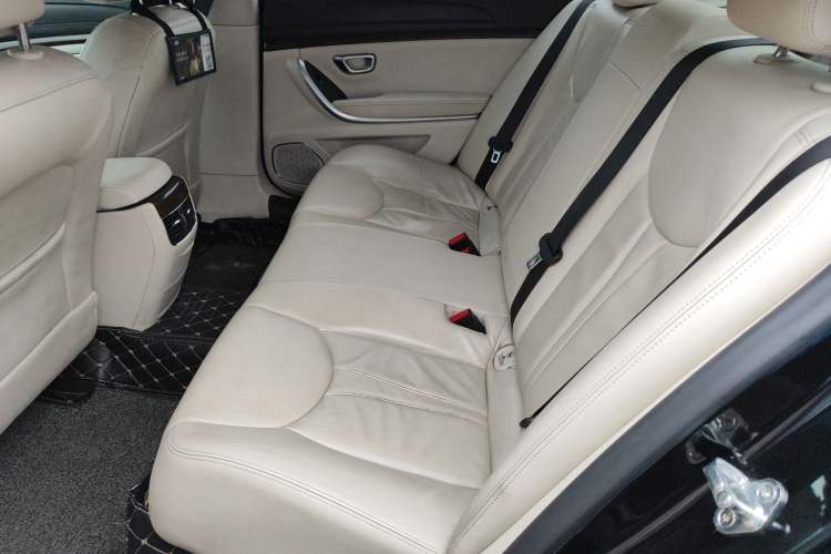 Used Roewe e950 2017 50T Hybrid Connected Executive Edition Left Rear Seat