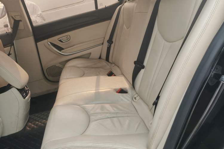 Used Roewe e950 2017 50T Hybrid Connected Executive Edition Left Rear Seat