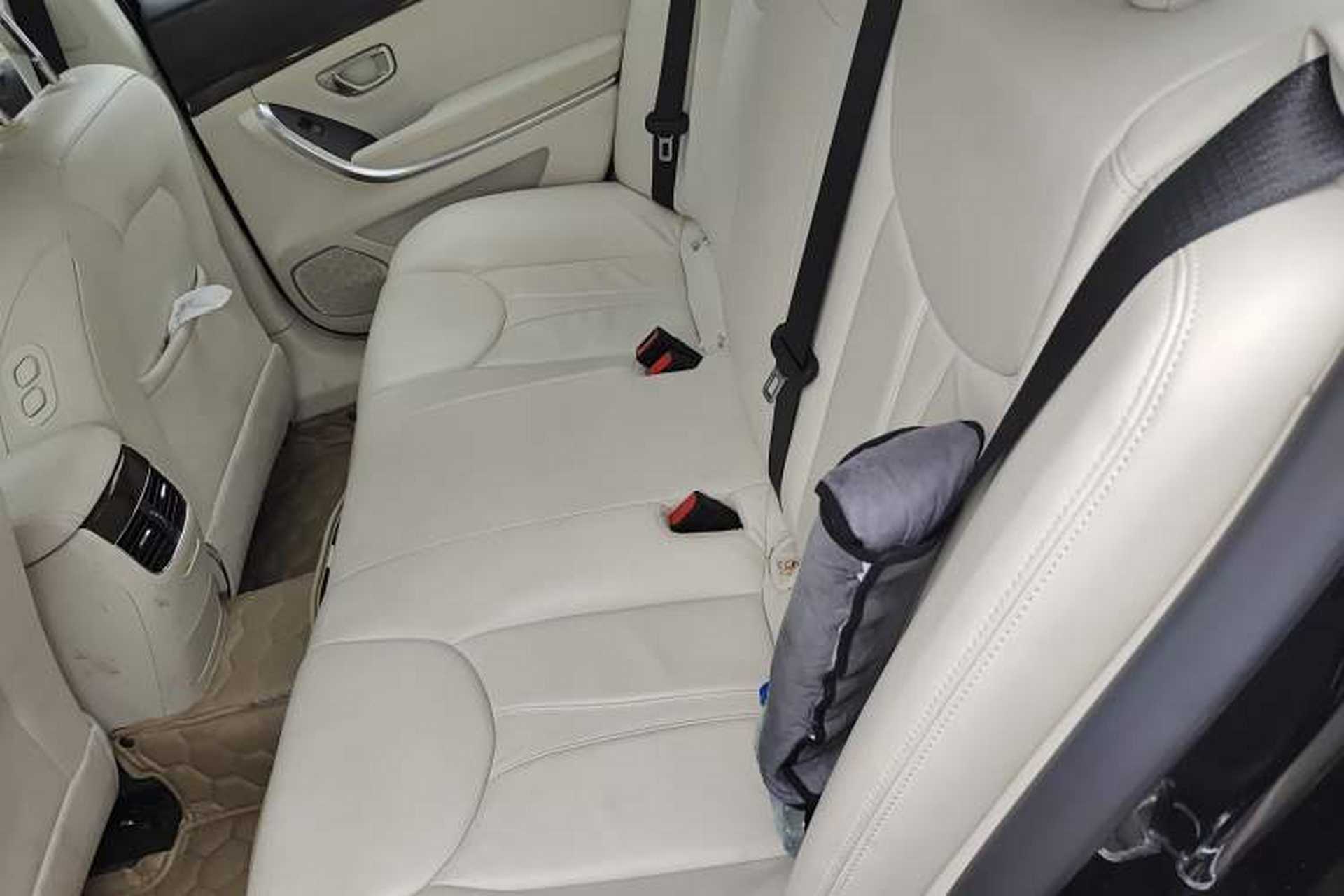 Used Roewe e950 2017 50T Hybrid Connected Executive Edition Left Rear Seat