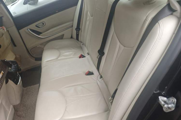 Used Roewe e950 2017 50T Hybrid Connected Executive Edition Left Rear Seat