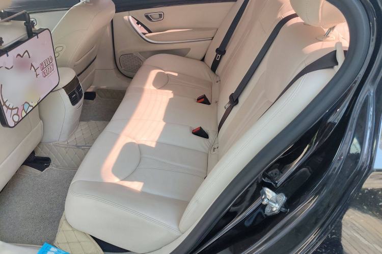 Used Roewe e950 2017 50T Hybrid Connected Executive Edition Left Rear Seat