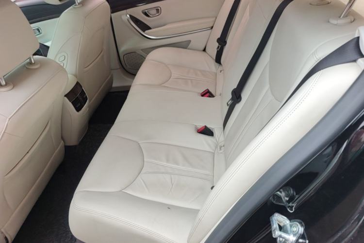 Used Roewe e950 2017 50T Hybrid Connected Executive Edition Left Rear Seat