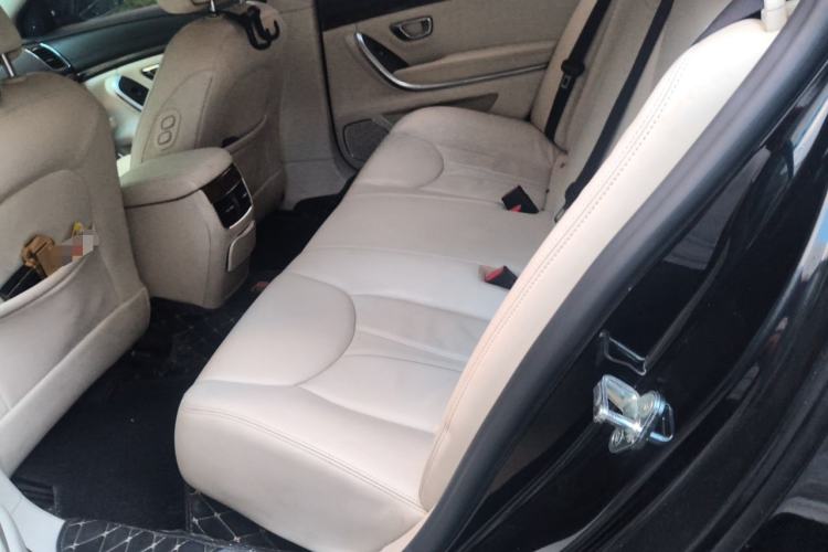 Used Roewe e950 2017 50T Hybrid Connected Executive Edition Left Rear Seat