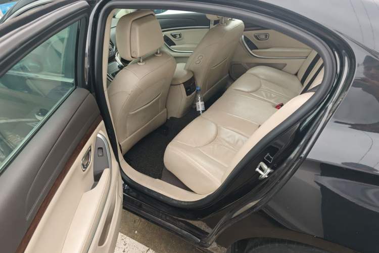 Used Roewe e950 2017 50T Hybrid Connected Executive Edition Left Rear Seat