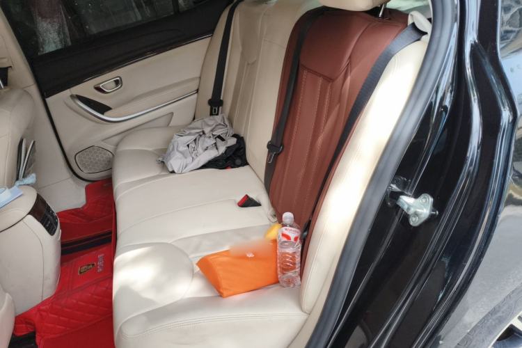Used Roewe e950 2017 50T Hybrid Connected Executive Edition Left Rear Seat