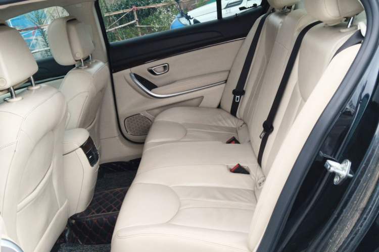 Used Roewe e950 2017 50T Hybrid Connected Executive Edition Left Rear Seat