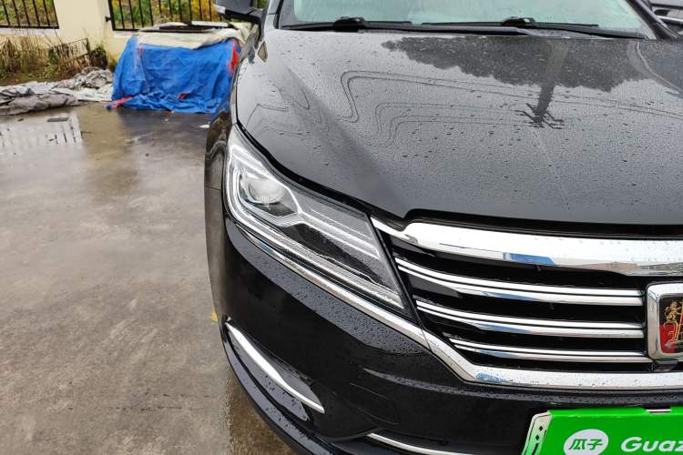 Used Roewe e950 2017 50T Hybrid Connected Executive Edition Right Front Headlight