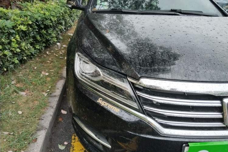 Used Roewe e950 2017 50T Hybrid Connected Executive Edition Right Front Headlight