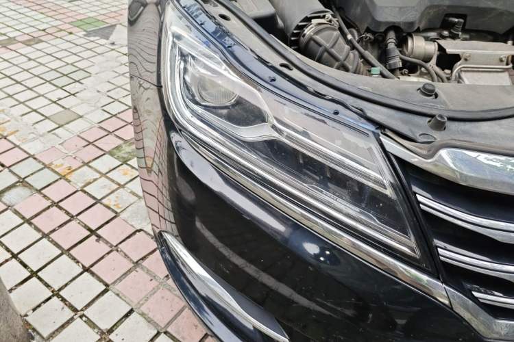 Used Roewe e950 2017 50T Hybrid Connected Executive Edition Right Front Headlight