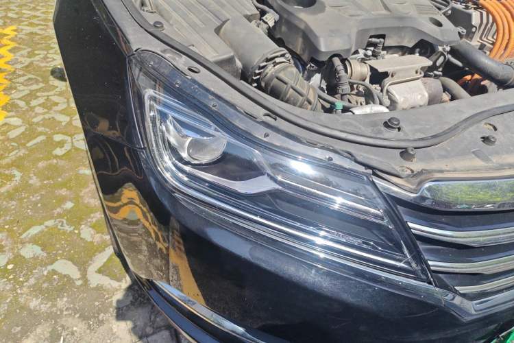 Used Roewe e950 2017 50T Hybrid Connected Executive Edition Right Front Headlight