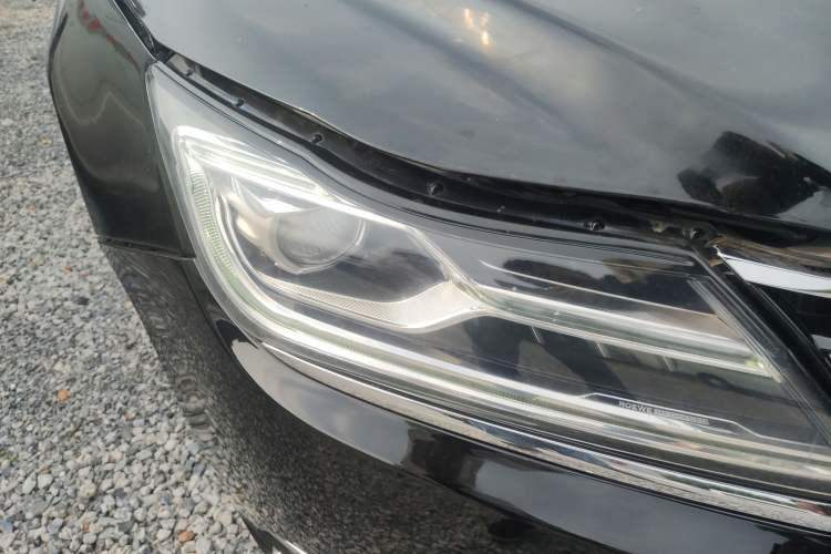 Used Roewe e950 2017 50T Hybrid Connected Executive Edition Right Front Headlight
