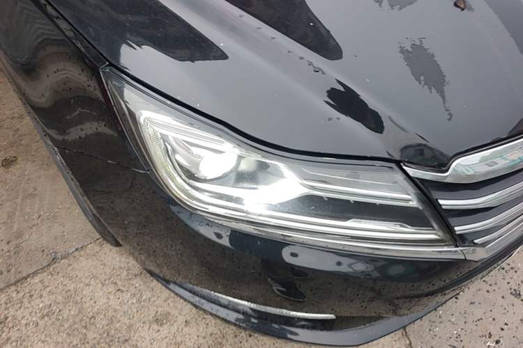 Used Roewe e950 2017 50T Hybrid Connected Executive Edition Right Front Headlight