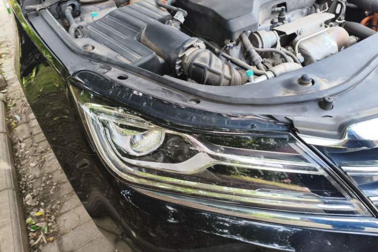 Used Roewe e950 2017 50T Hybrid Connected Executive Edition Right Front Headlight