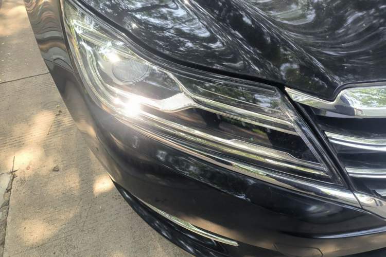 Used Roewe e950 2017 50T Hybrid Connected Executive Edition Right Front Headlight