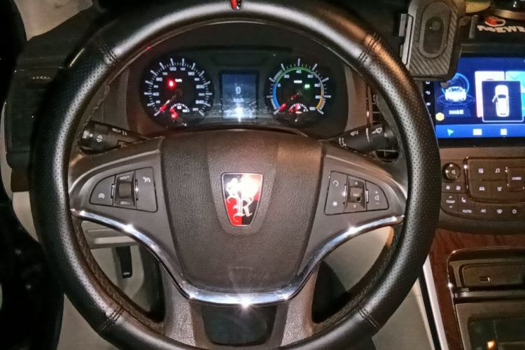 Used Roewe e950 2017 50T Hybrid Connected Executive Edition Steering Wheel