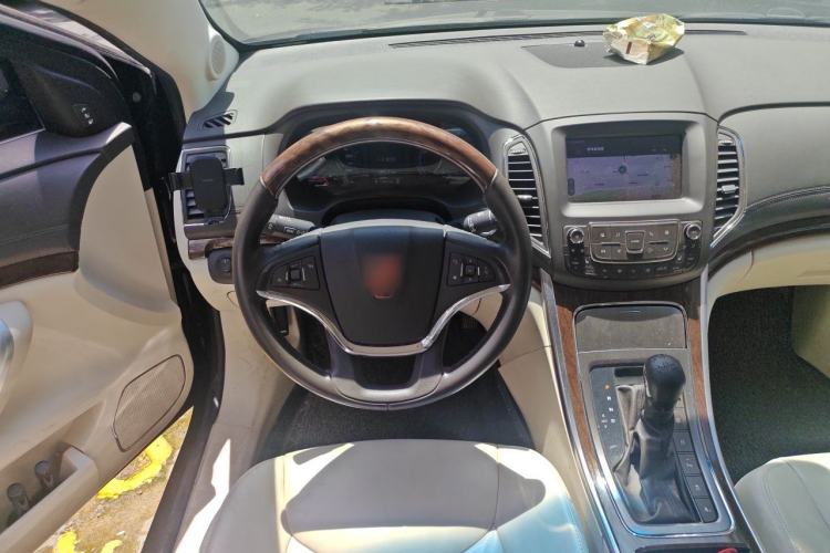 Used Roewe e950 2017 50T Hybrid Connected Executive Edition Steering Wheel