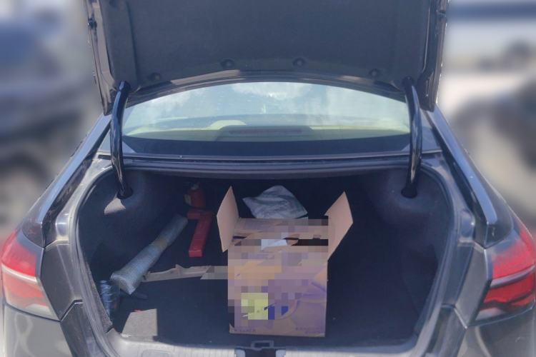 Used Roewe e950 2017 50T Hybrid Connected Executive Edition Trunk