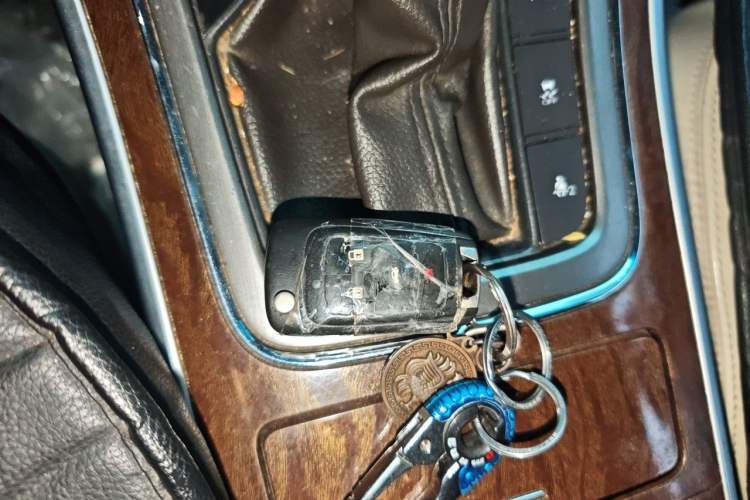 Used Roewe e950 2017 50T Hybrid Connected Executive Edition Vehicle Key