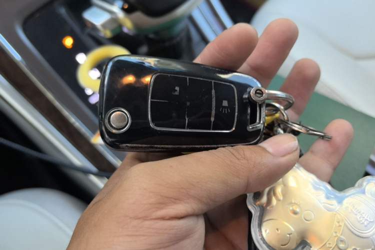 Used Roewe e950 2017 50T Hybrid Connected Executive Edition Vehicle Key