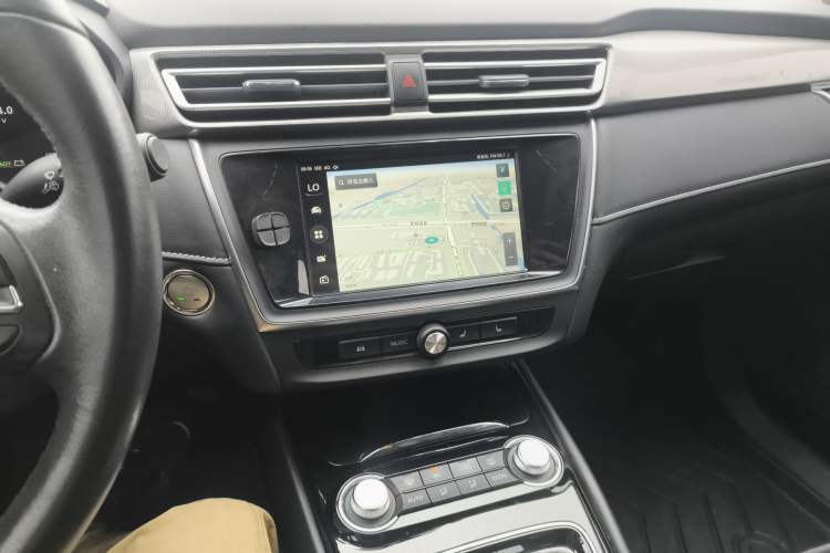 Used Roewe Ei5 2019 Smart Connect Flagship Edition Audio And AC Panel
