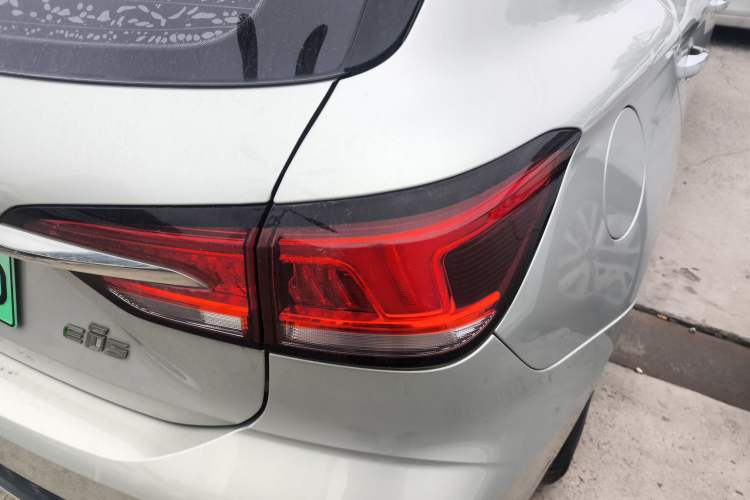 Used Roewe Ei5 2019 Smart Connect Flagship Edition Right Rear Taillight