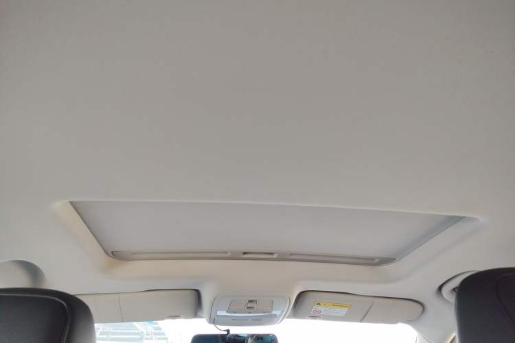 Used Roewe Ei5 2019 Luxury Edition Interior 6